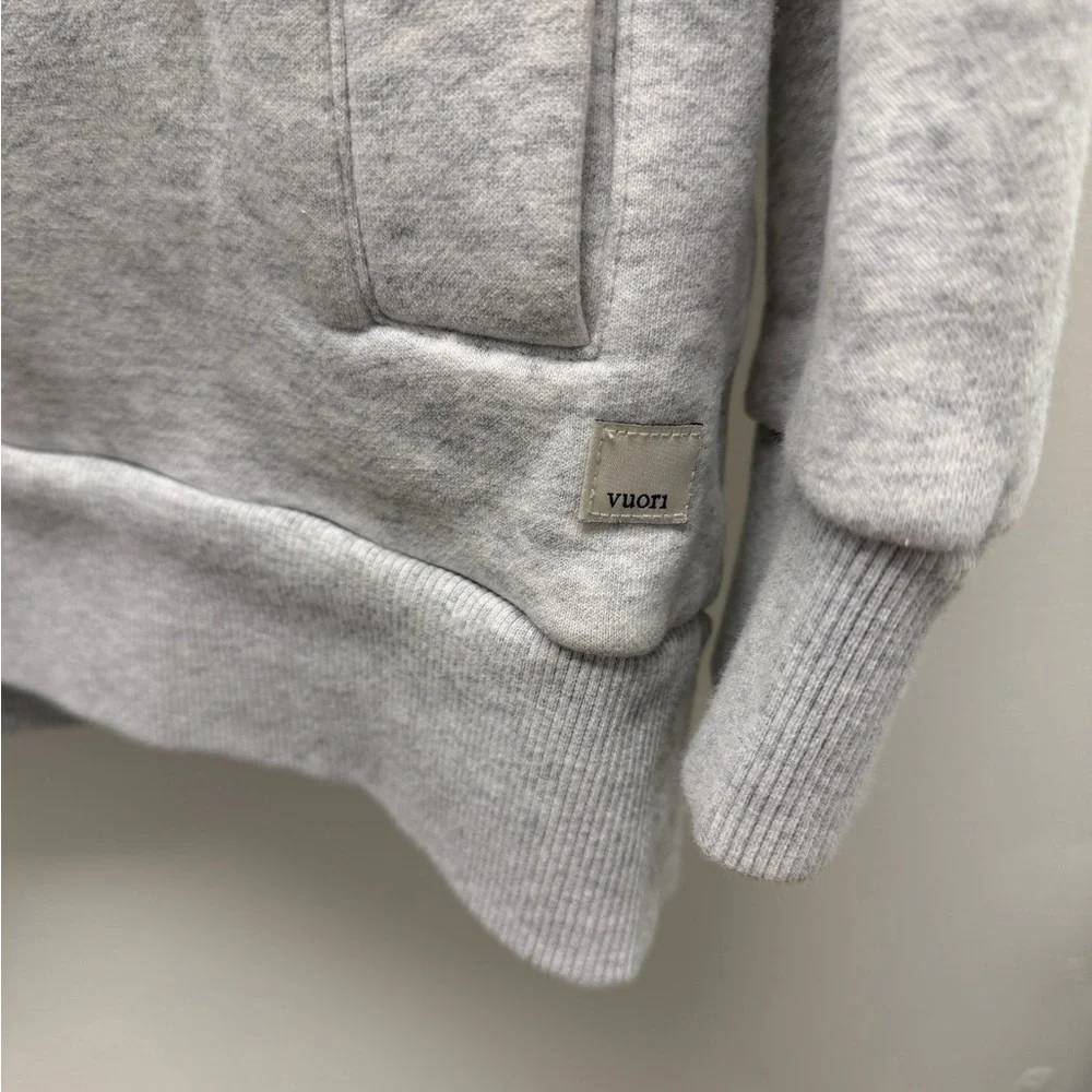 VUORI full zip hooded sweatshirt. sz small. - Picture 2 of 3